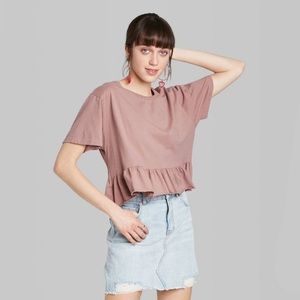 Super cute cropped blouse!
